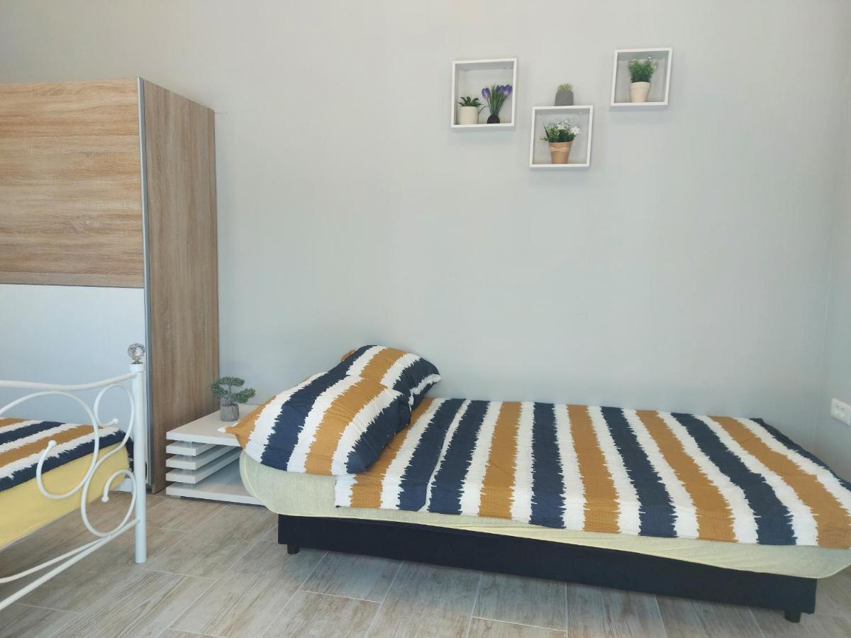 Studio Apartment Palmira Ližnjan Buitenkant foto