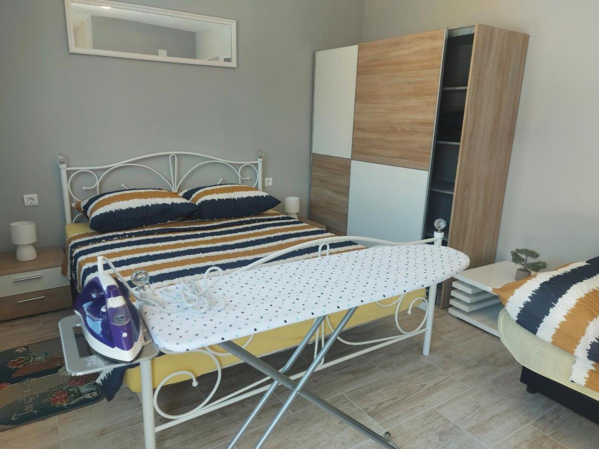 Studio Apartment Palmira Ližnjan Buitenkant foto