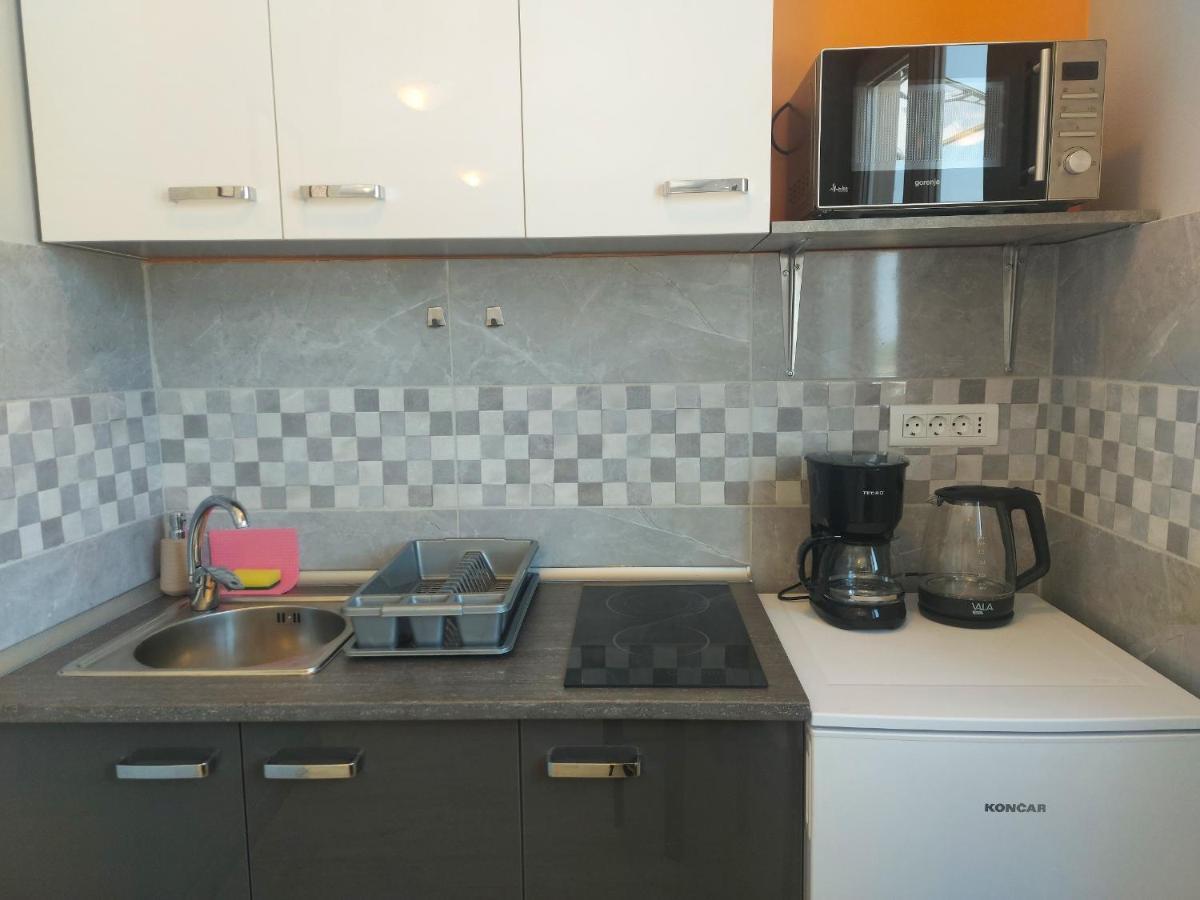 Studio Apartment Palmira Ližnjan Buitenkant foto