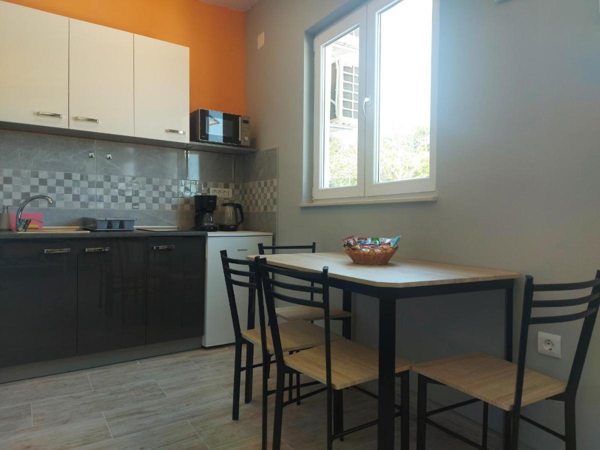 Studio Apartment Palmira Ližnjan Buitenkant foto